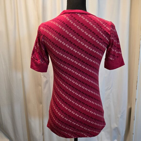 Guess Red/pink diagonal heart stripe elbow tee M - Picture 3 of 6